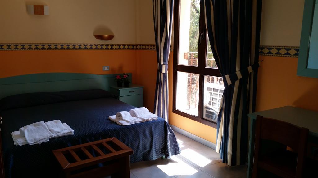 Hotel Costa Antiga Sant'Anna Arresi Exterior photo