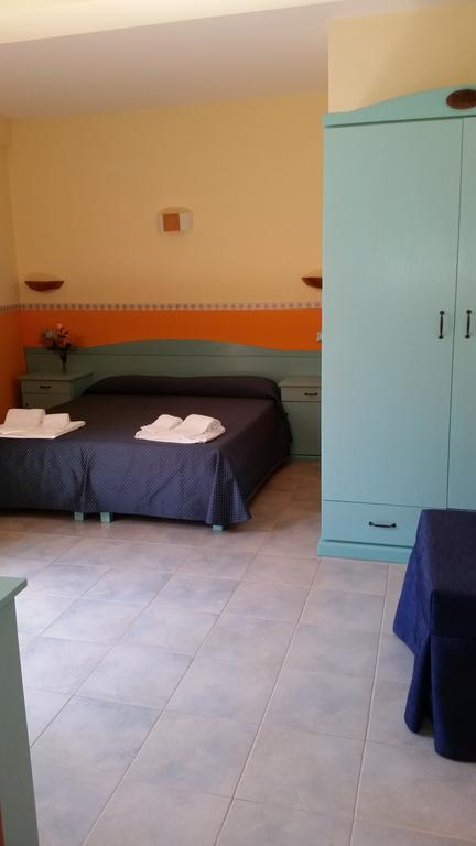 Hotel Costa Antiga Sant'Anna Arresi Exterior photo