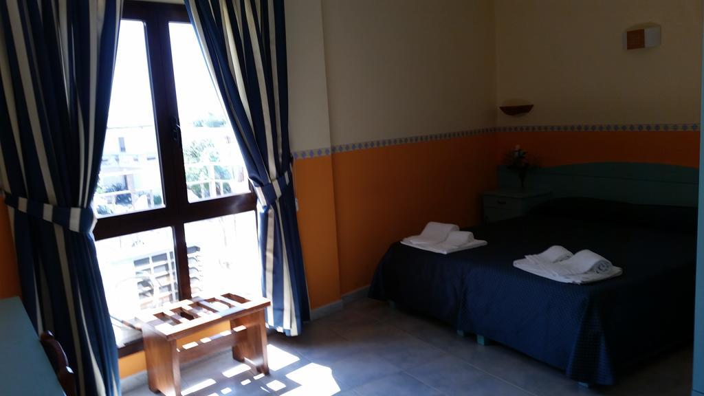 Hotel Costa Antiga Sant'Anna Arresi Exterior photo